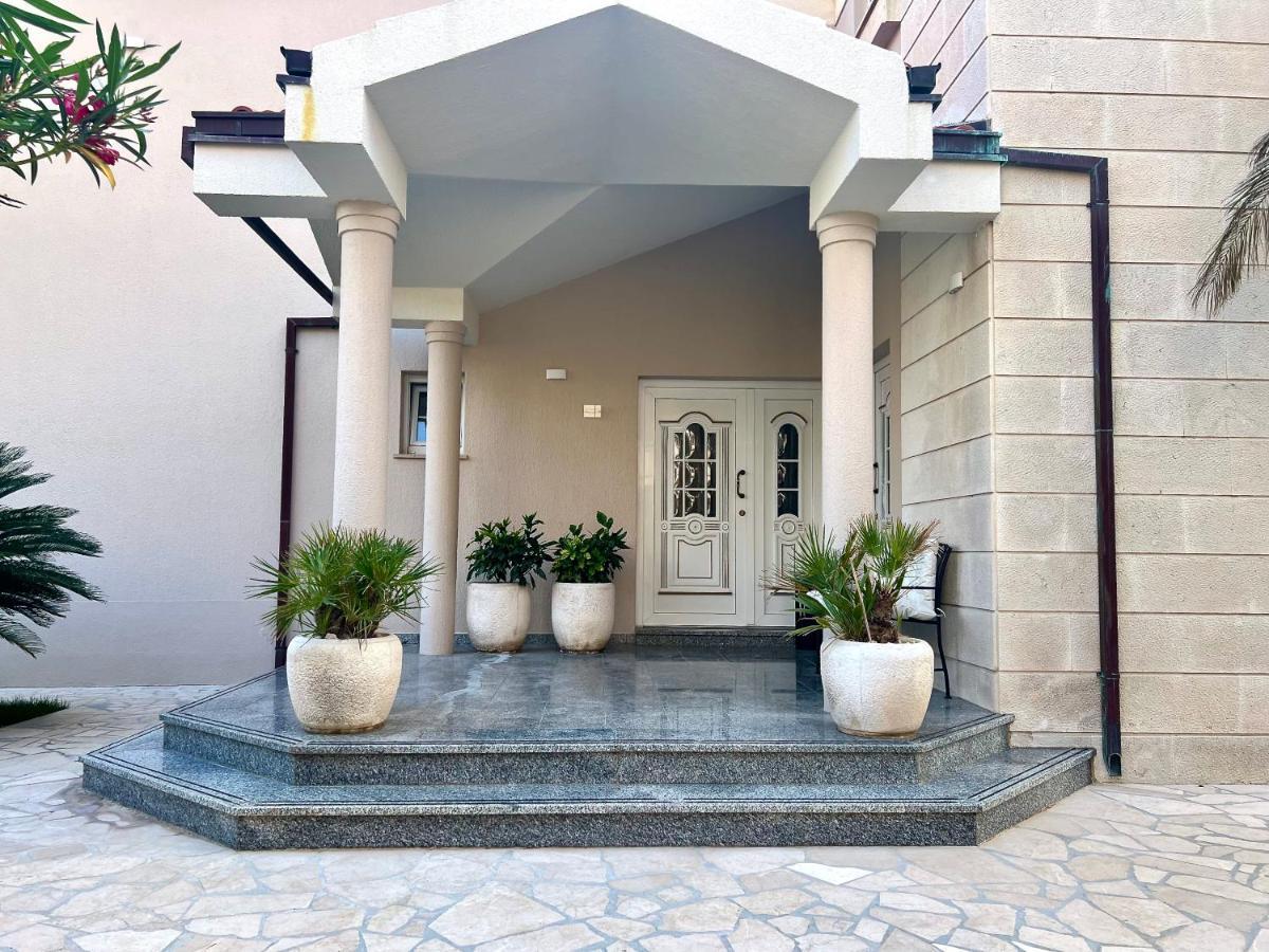 Villa Romana II Omiš Exteriör bild